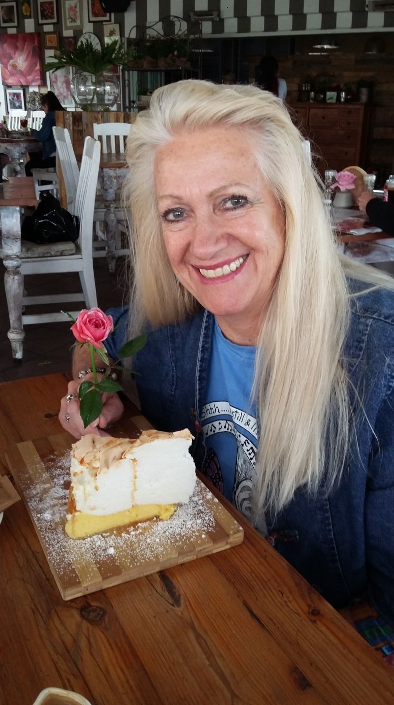 MysteryWoman MysteryWoman