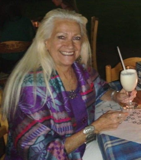 MysteryWoman MysteryWoman