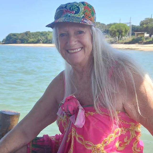 MysteryWoman MysteryWoman