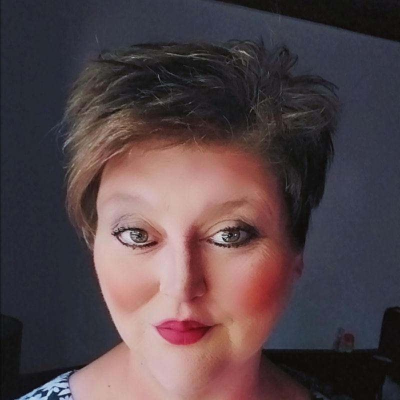 Lyfie_1976 Lyfie_1976