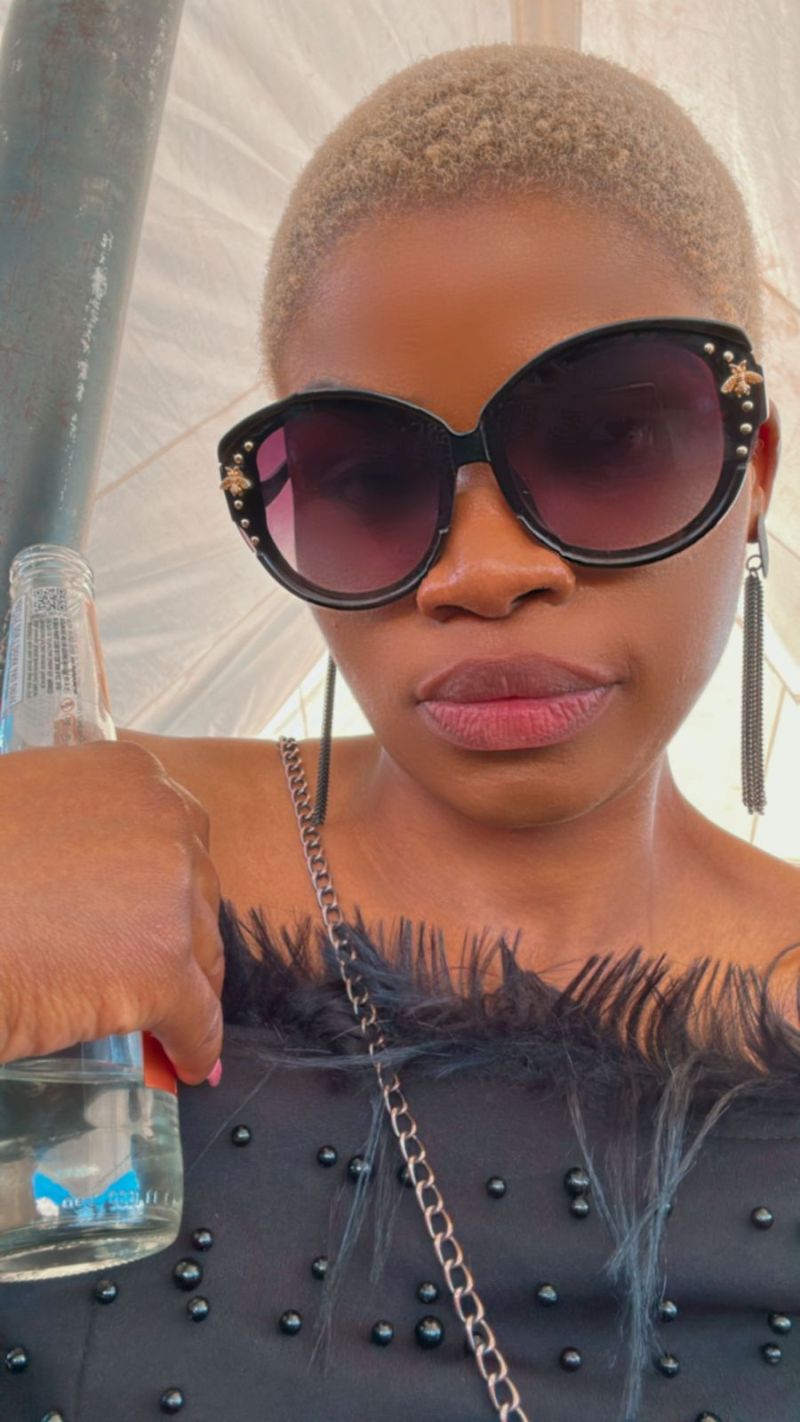 QueenDee QueenDee