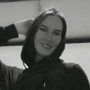 Ella915